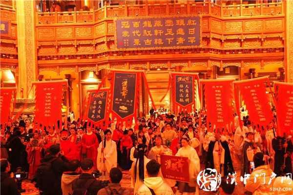 樂享漢服出行 傳承禮儀文化，漢服同袍相約興漢勝境共賞華裳之美