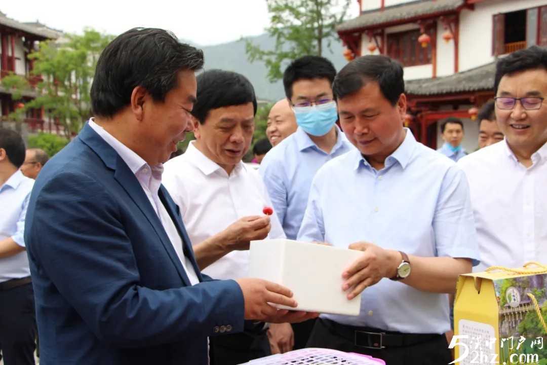020年“5.19中國(guó)旅游日”漢中主會(huì)場(chǎng)活動(dòng)在褒國(guó)古鎮(zhèn)正式啟動(dòng)！"