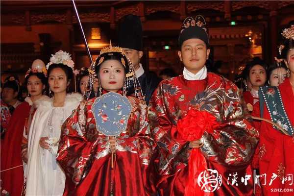 樂享漢服出行 傳承禮儀文化，漢服同袍相約興漢勝境共賞華裳之美