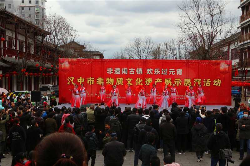 非遺鬧古鎮(zhèn) 歡樂(lè)過(guò)元宵！這個(gè)元宵熱鬧非凡……