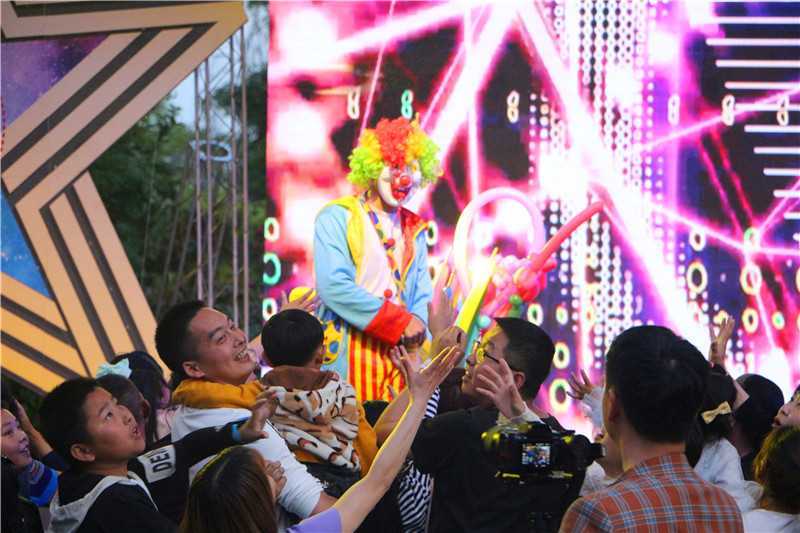啤酒龍蝦美食嗨翻天！2021褒國古鎮(zhèn)第三屆啤酒龍蝦節(jié)盛大的啟幕