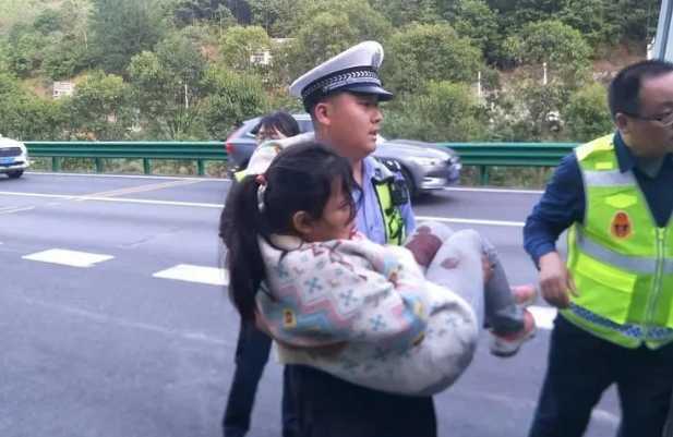 “五一”不放假，漢中交警用實(shí)際行動讓溫暖在節(jié)日里傳遞！