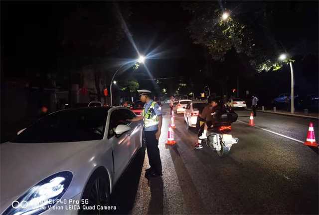 68小時(shí)堅(jiān)守！漢中交警大隊(duì)圓滿完成國(guó)慶假期道路交通安保任務(wù)"