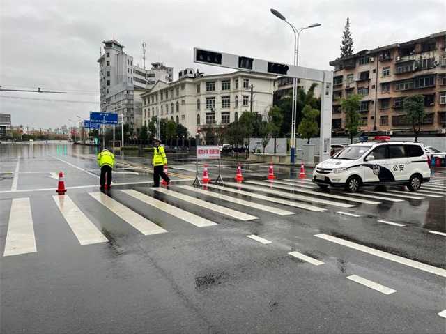 68小時(shí)堅(jiān)守！漢中交警大隊(duì)圓滿完成國(guó)慶假期道路交通安保任務(wù)"