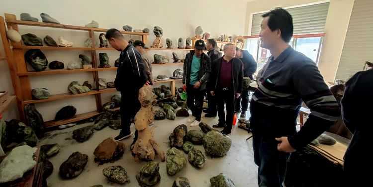 漢中市觀賞石寶玉石協(xié)會文化采風紀實