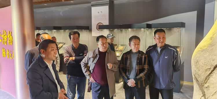 漢中市觀賞石寶玉石協(xié)會文化采風紀實