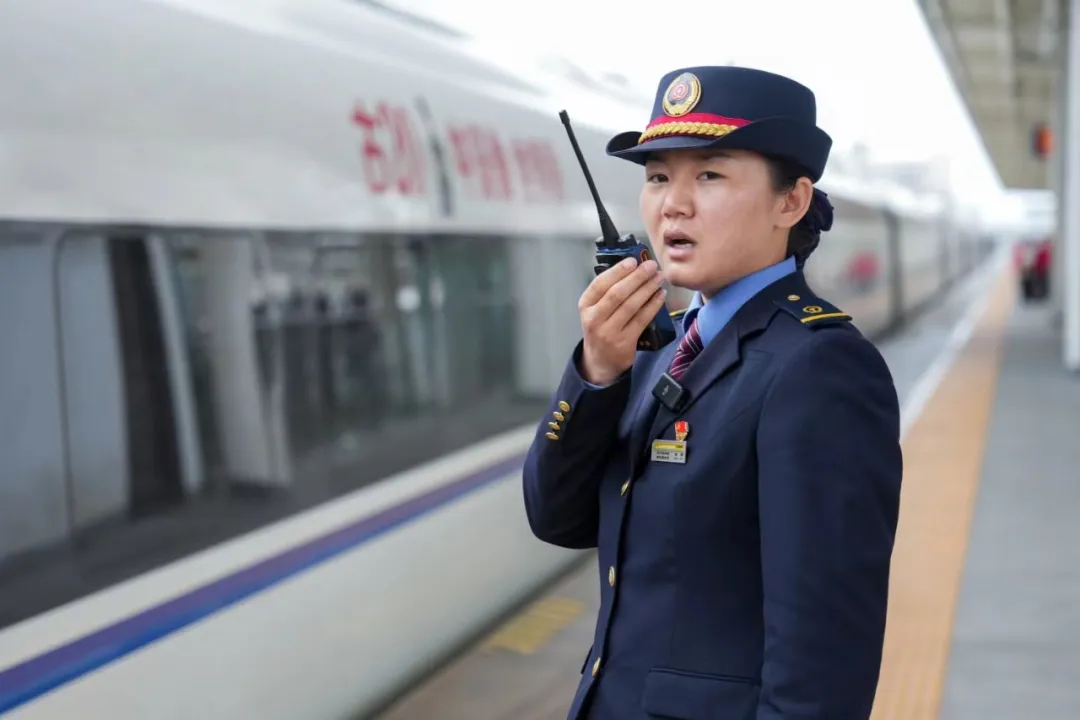 “五一”小長(zhǎng)假漢中車務(wù)段預(yù)計(jì)發(fā)送旅客35萬(wàn)人次