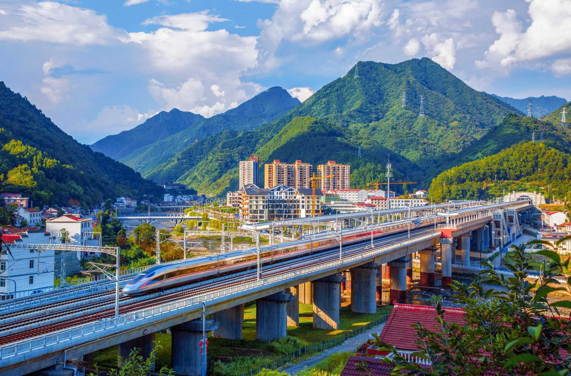 多圖震撼！這十年，漢中交通“C位出道”！